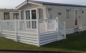 Rick'S Retreat Static Caravan Near The Beach With Free Wifi