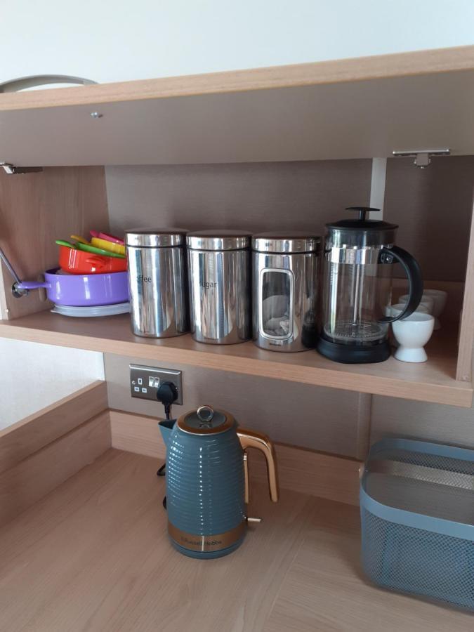 Rick'S Retreat Static Caravan Near The Beach With Free Wifi Lossiemouth Exterior photo