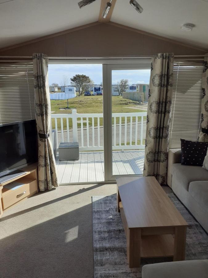 Rick'S Retreat Static Caravan Near The Beach With Free Wifi Lossiemouth Exterior photo